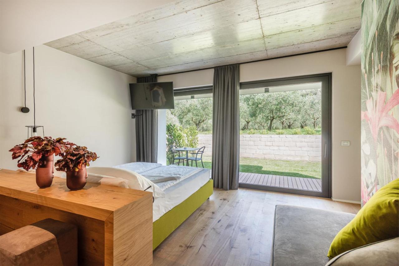 Oleeva Garda Living - Adults Only Bed & Breakfast Riva del Garda Exterior foto
